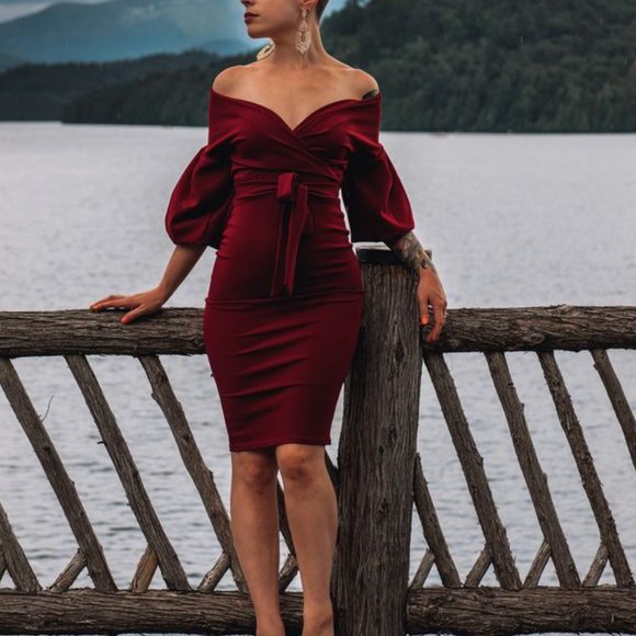 Red Off-the-Shoulder Bodycon - Picture 1 of 8